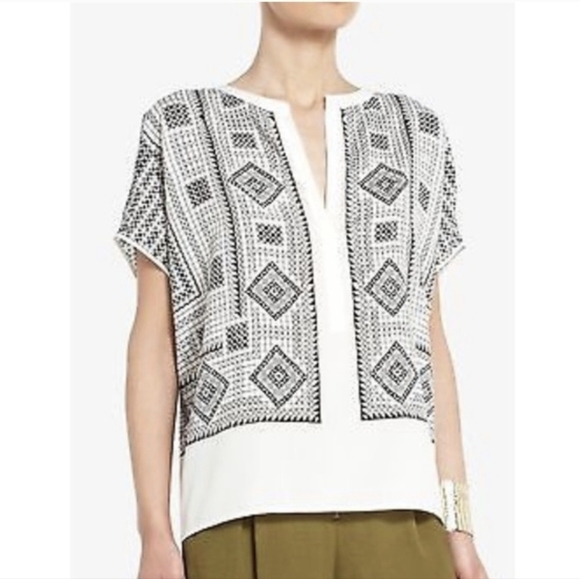 BCBGMAXAZRIA Black & White Geo Pattern Ayanna top Size XS - Picture 1 of 7